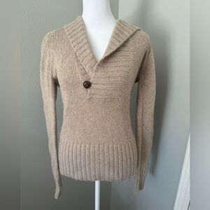Banana Republic Woman’s Size Small Beige Sweater - Super cute ! Never worn
